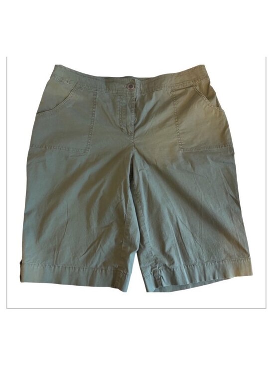 Chico's Pants - Chico’s Hunter Green Bermuda 4 Pockets Shorts Size 1.5 or Size 12